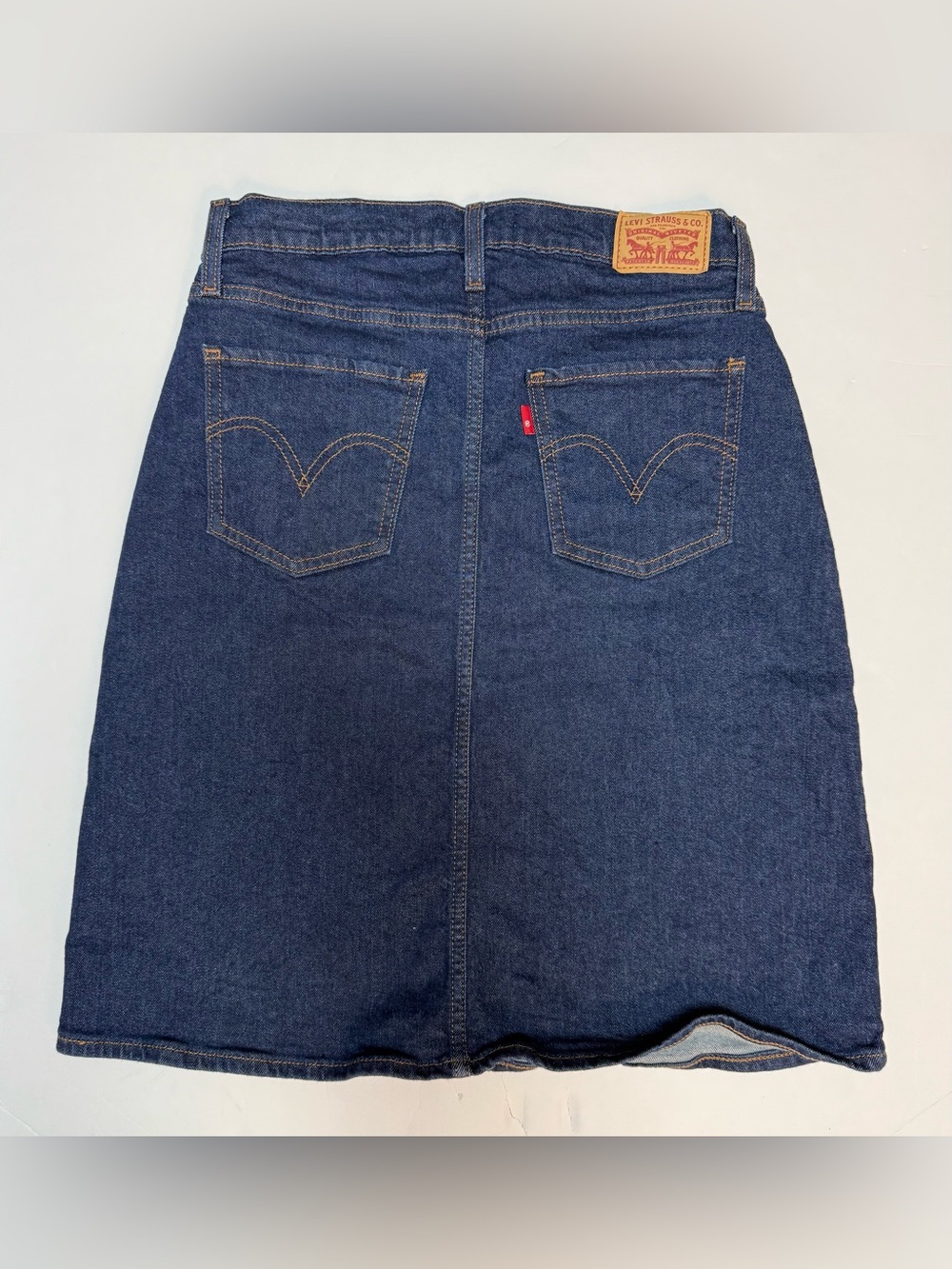 Levi’s Dark Blue Denim Midi Skirt - Classic A-Line women’s size 29